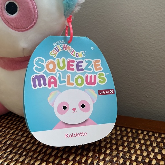 Squishmallow Squeeze-Mallow- Kaldette is a Panda!! - Picture 3 of 4